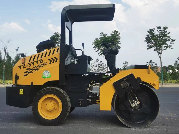 小型壓路機(jī)的優(yōu)勢有哪些？